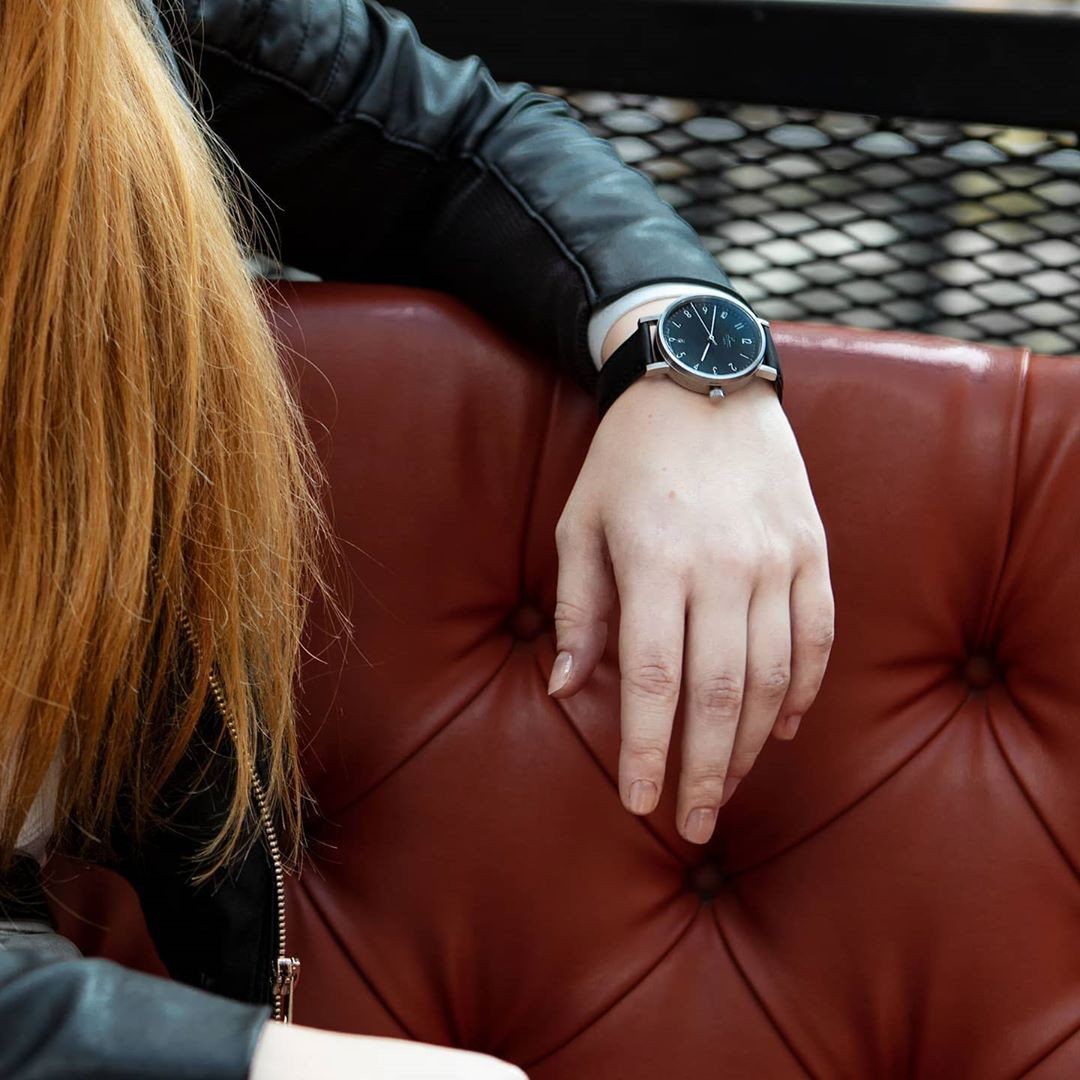 CLASSICS - MODEL JENA

This classic model has a brushed finish and a flat mineral crystal. It has a dark grey dial and silver hands which stand out the dark background very well.

@laco1925 #laco #lacowatches #laco1925 #mylacotime #classic #watches #watchesoftheday #uhren #leather #watchesofinstagram #lacoclassics #timepiece #madeingermany #watchgeek #basic #watchlover #potd #watchfam #ootd #classy #womw