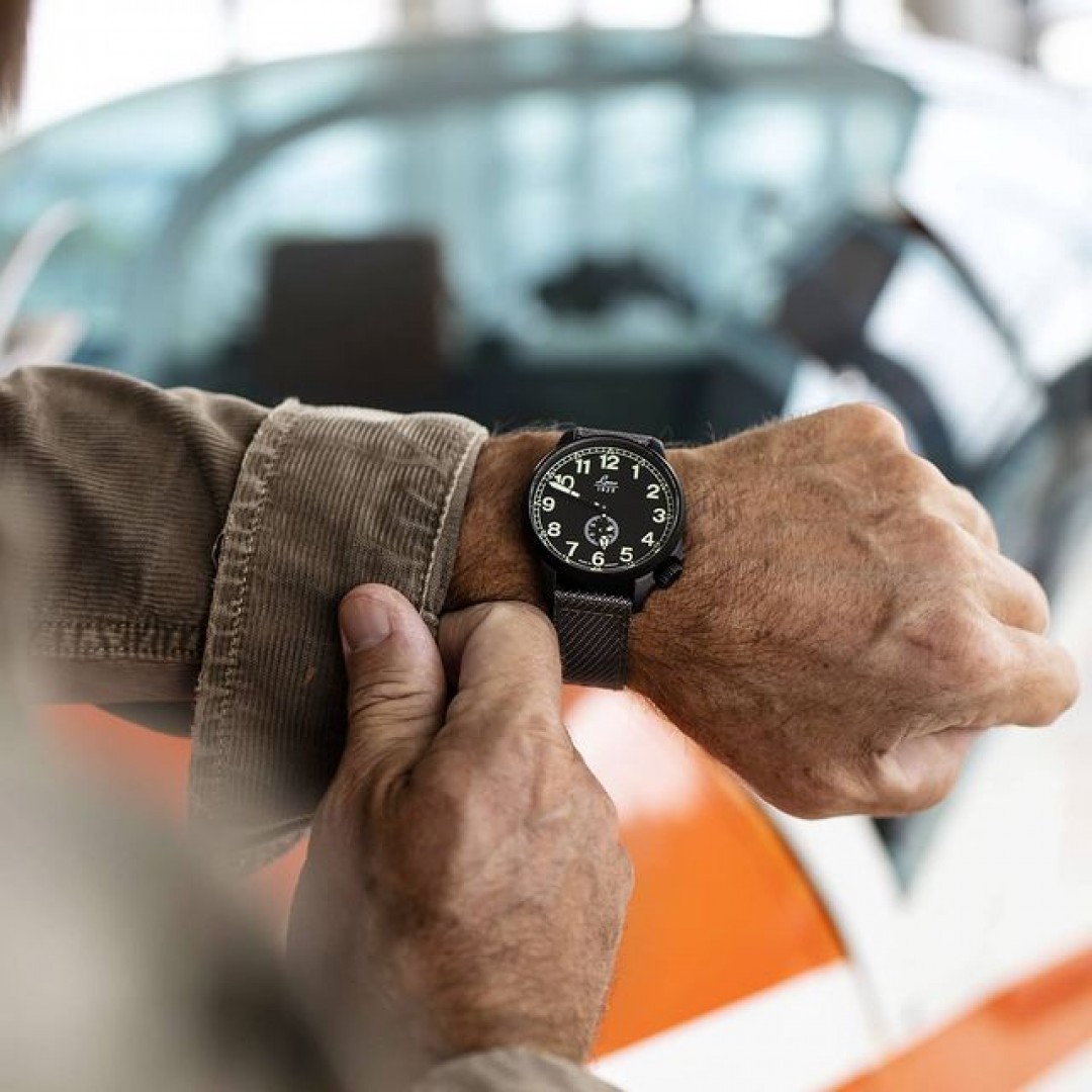 PILOT WATCHES SPECIAL MODELS - MODEL JU

This watch has a mat sandblasted stainless steel case. The crown is between 4 and 5h and the hands are filled with Superluminova C3. 

laco1925 #laco #lacowatches #laco1925 #pilotwatch #lacowatch #lacopilot #germanmade #watchesoftheday #pilot #aviator #dailywatch #mylacotime #timepiece #madeingermany #uhren #dailywatch #watchlover #fliegeruhr #specialmodel #watchgeek #watch #watchcollection #watchesofinstagram #watchfam