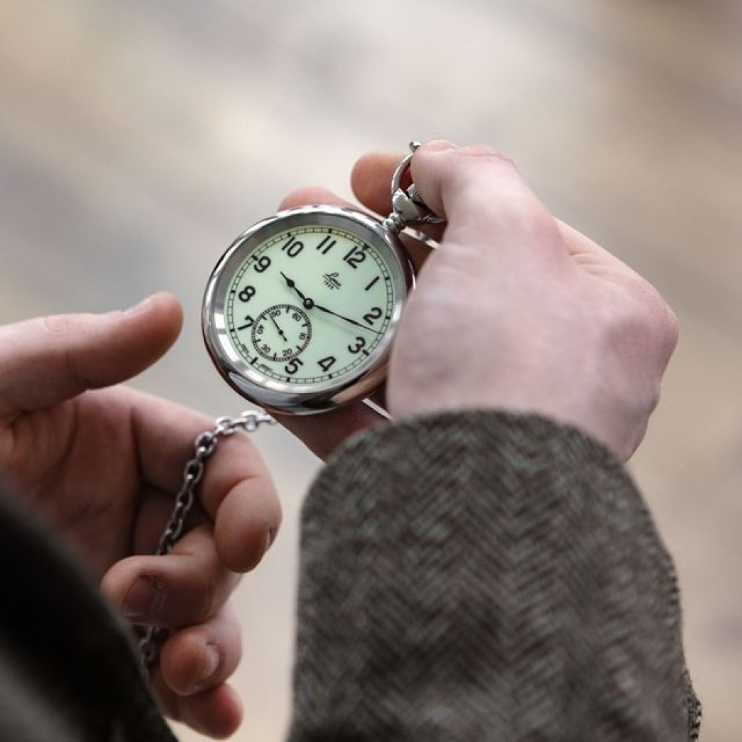 NAVY WATCHES - MODEL WILHELMSHAVEN

Our pocket watch Wilhelmshaven has a stainless steel fob chain and is about 35cm long. The Dial is painted black and radiates a noble look with its polished stainless steel case.

laco1925 #lacowatch #laco1925 #mylacotime #laco #madeingermany #uhren #germanmade #wristshot #watchesoftheday #dailywatch #watchgeek #timepiece #watchlover #watches #watchfam #watchcollection #ootd #potd #lookbook #navy #marine #navylife #sea #maritimetraditions #navywatch #marineuhren