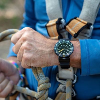 SQUAD WATCHES - ATACAMA 

The Atacama is perfect for the adventurous. It is primarily aimed at emergency services, the police, the military and those who love outdoor activities. The watch offers excellent wearing comfort and wraps gently around the wrist.

laco1925 #lacowatch #laco1925 #mylacotime #laco #madeingermany #uhren #germanmade #wristshot #watchesoftheday #dailywatch #watchgeek #timepiece #squad #sports #outdooractivity #outdoor #einsatz #action #fit #watchlover #watches #watchfam #watchcollection #ootd #potd #lookbook