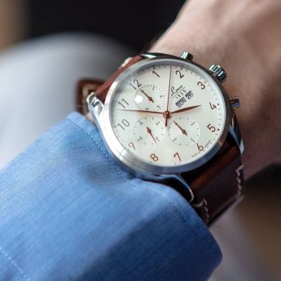 CHRONOGRAPHS - MODEL NEW YORK

This chronograph has a silver dial and beautiful rosegold coloured hands and numbers. The brown calf leather strap with white stitches completes the nobel Look of this watch. 

@laco1925 #laco1925 #laco #lacowatches #chrono #mylacotime #chronograph #dailywatch #watchesofinstagram #pilotwatch #pilotlife #watchlover #watchcollection #watches #timepiece #watchfam #germanmade #madeingermany #lacopilot #fliegeruhren #watchgeek #watchesoftheday #uhren