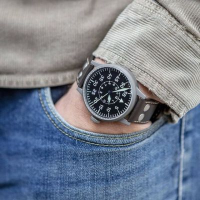 PILOT WATCHES ORIGINAL - MODEL PADERBORN

This watch runs with the automatic movement LACO 24, has a dark sandblasted stainless steel case with “FL23883“ engraving, domed Sapphire crystal and thermical blued steelhands filled with Superluminova C3.

laco1925 #laco #laco1925 #dailywatch #mylacotime #pilotwatch #lacowatch #lacopilot #fliegeruhr #timepiece #lacowatches #germanmade #pilot #watchlover #outfitinspiration #uhren #madeingermany #watchesoftheday #dailywatch #watchfam  #aviator #watch #watchcollection #watchesofinstagram
