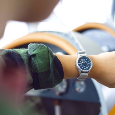 PILOT WATCHES BASIC - MODEL AACHEN BLAUE STUNDE 39

This watch has a blue dial with sunray pattern, arabic numbers and indexes with the luminous material Superluminova C3.

@laco1925 #laco #lacowatch #laco1925 #mylacotime #pilotwatch #pilot #uhren #pilotuhr 
#timepiece #pilotlife #germanmade #fliegeruhr #madeingermany #watchesofinstagram #watchesoftheday #lacopilot #watchcollection #dailywatch #aviatorwatch #watchgeek #watchlover #watches #watchfam