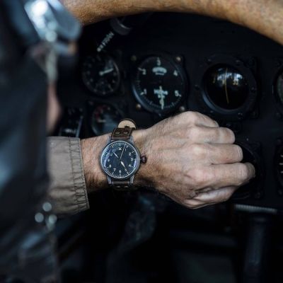 PILOT WATCH ORIGINAL - MODEL WESTERLAND ERBSTÜCK

This unique watch has a domed and anti-reflective sapphire crystal and a solid case back with an engraving. Its crown execution is like the original Beobachtungsuhr.

laco1925 #laco #mylacotime #lacowatches #original #laco1925 #fliegeruhr #erbstück #pilotlife #watches #pilotwatch #watchcollection #dailywatch #outfitinspiration #lacopilot #watchesoftheday #timepiece #potd #lookbook #watchesofinstagram #madeingermany #uhren